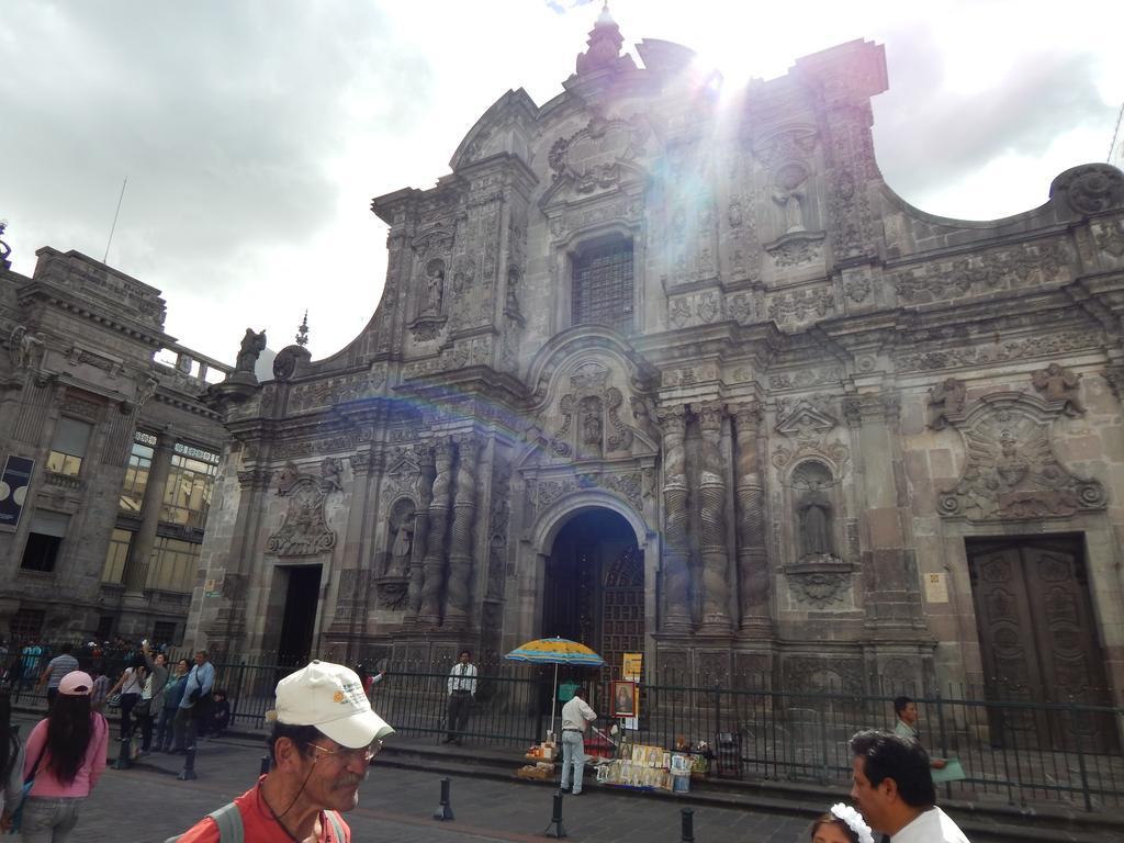 Appartamento Departamento Quito Historico Esterno foto