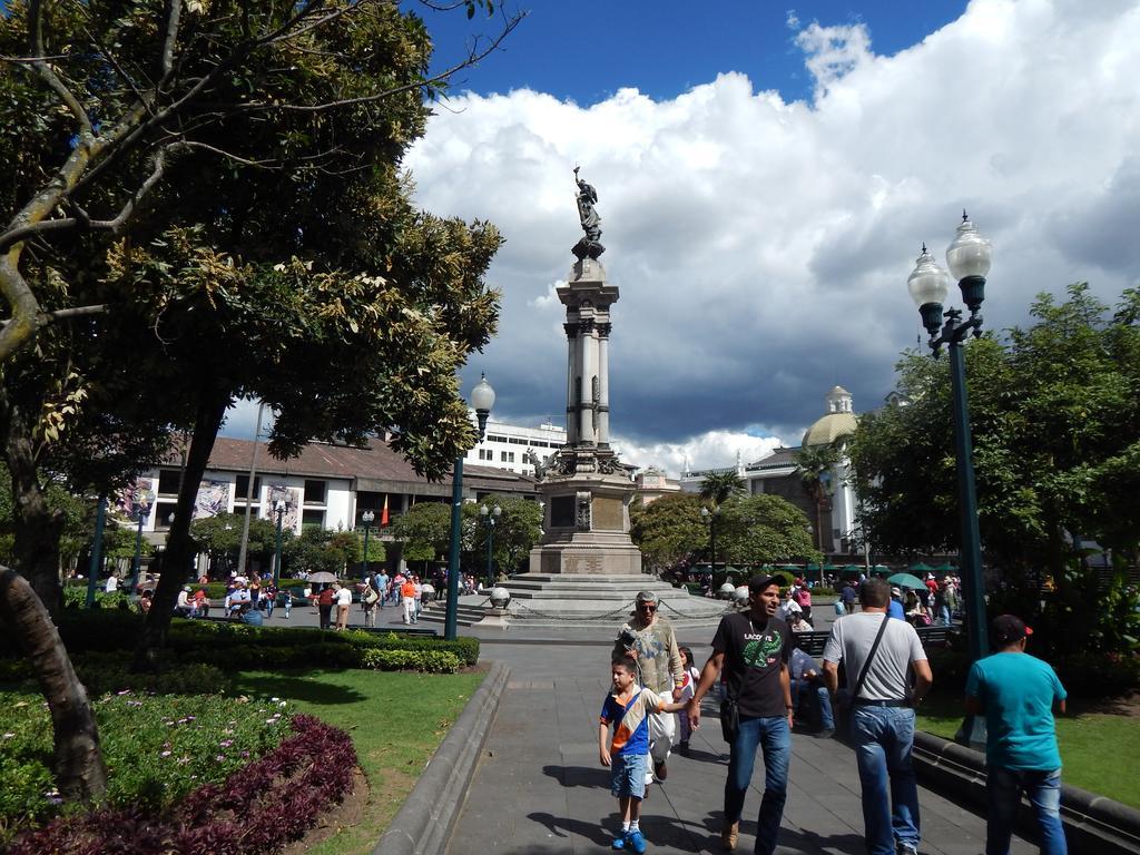 Appartamento Departamento Quito Historico Esterno foto